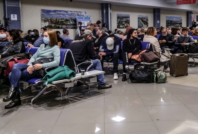 Перед Новым годом авиакомпании задерживали до 65% своих рейсов из Омска: названы самые непунктуальные перевозчики декабря