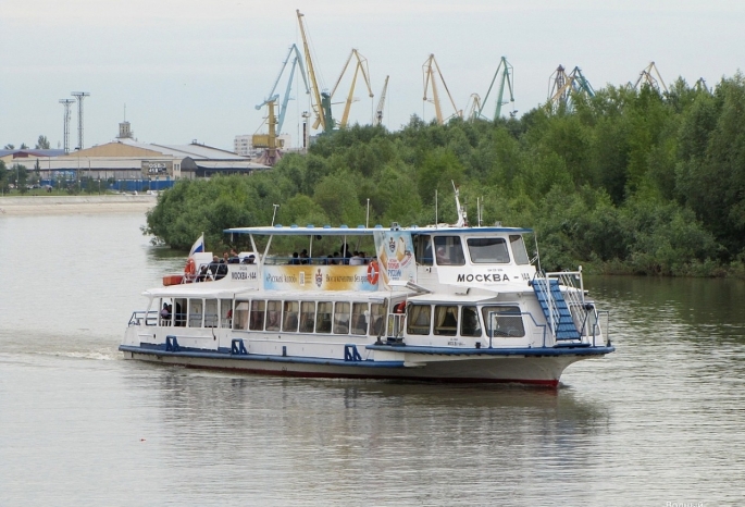 Большинство омичей согласились пересесть с маршруток на теплоходы