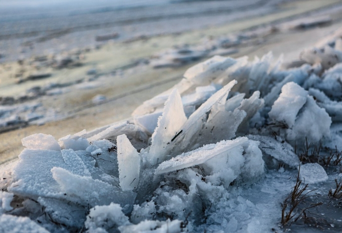 В Омской области закрыли первую ледовую переправу