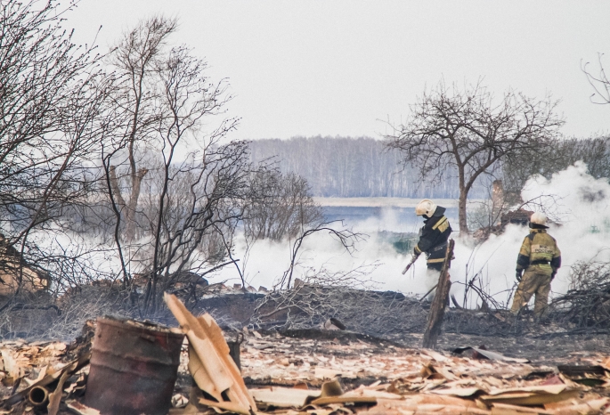 Дома для жителей сгоревшей в Омской области деревни построят на том же месте (Обновлено)