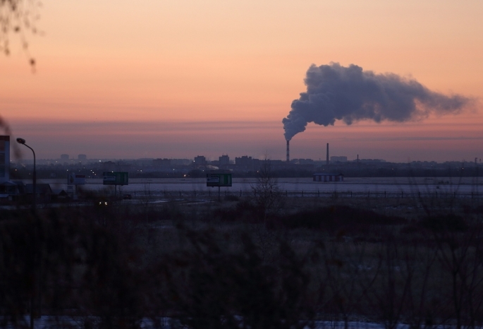 Омск частично накрыло едкой дымкой: в городе снова неблагоприятные метеоусловия для рассеивания выбросов