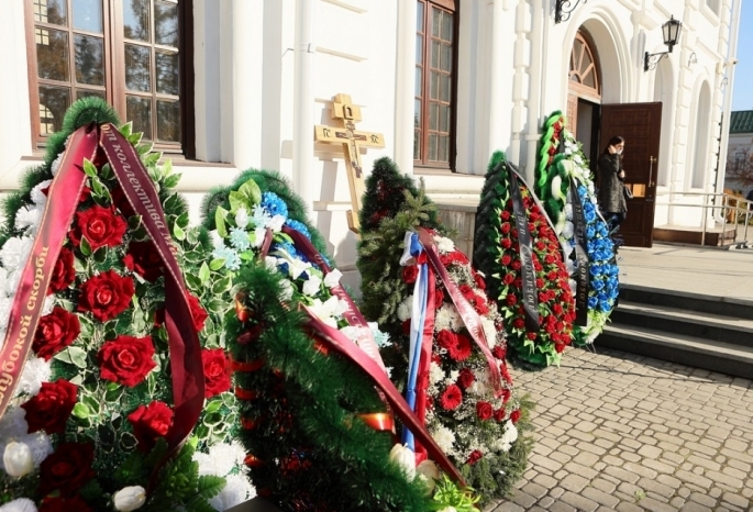 Жестоко убитую в омской Юрьевке семью похоронят сегодня