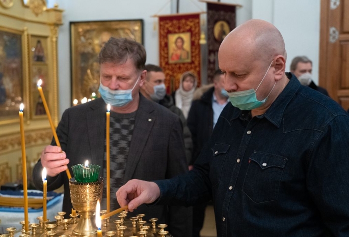 Перед инаугурацией мэр Омска Сергей Шелест сходил в церковь