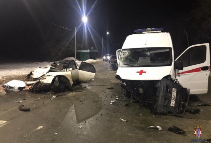 Машина скорой помощи с ребёнком попала в ДТП с двумя иномарками в Иркутске