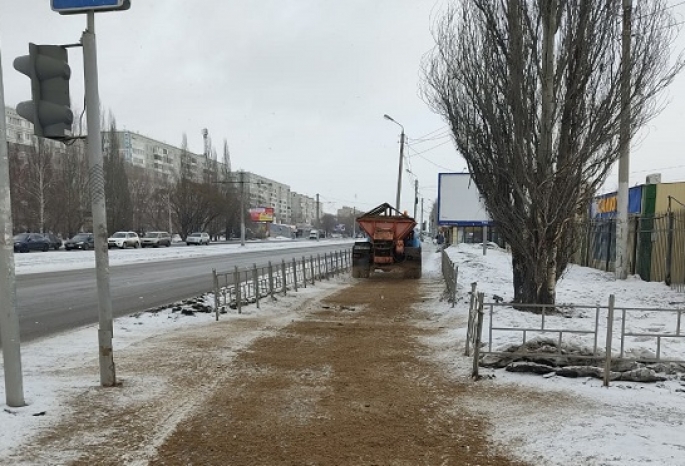 Омские дорожные службы работают в двух режимах