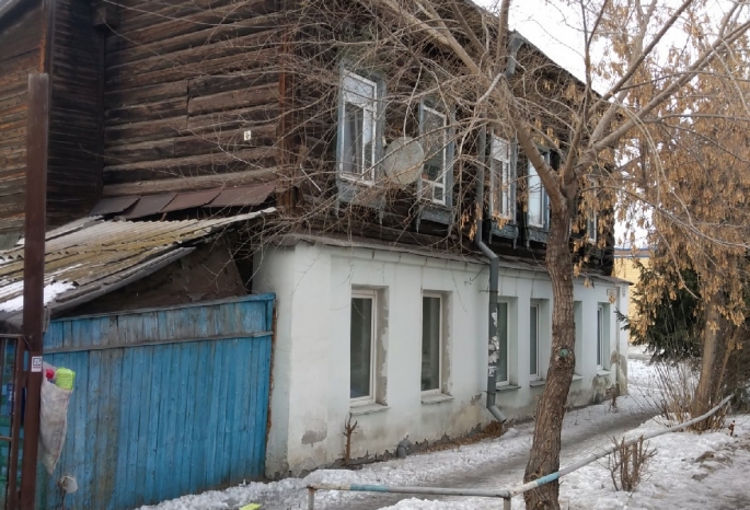Омское отделение ВООПИиК и жильцы дома на Сенной попытаются снять с него аварийный статус
