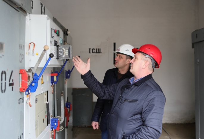 Работа в операционной не остановится: «Омскэлектро» усилило надежность электроснабжения больницы