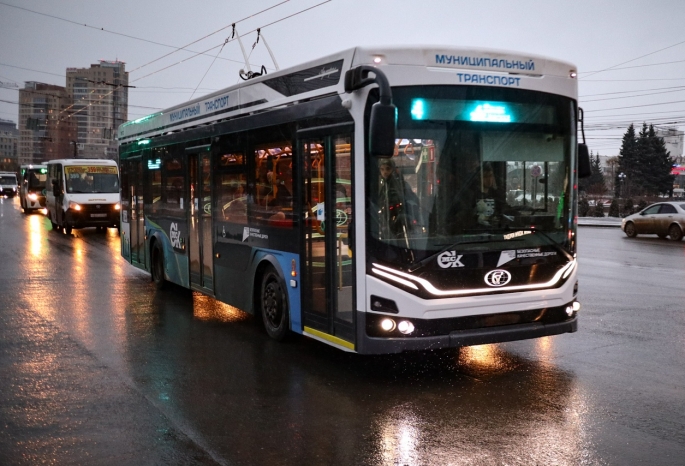Из-за парада в Омске отменят движение двух троллейбусов и перенаправят автобусы
