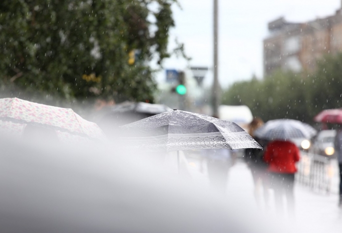 В Омске в первый день лета ожидается дождливая и ветреная погода