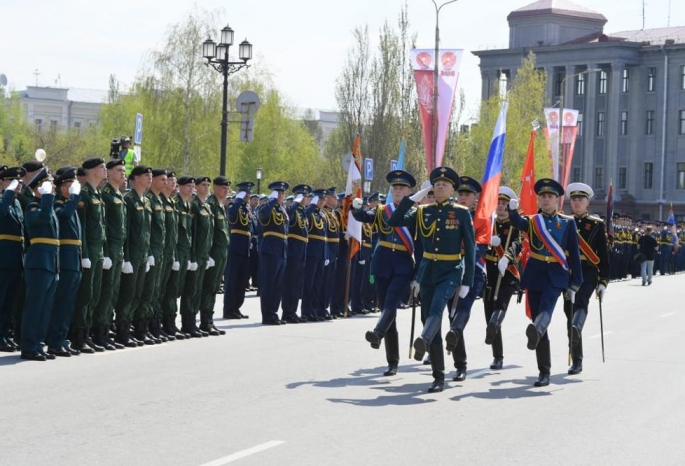 В Омске 77-ю годовщину Великой Победы отметили Парадом