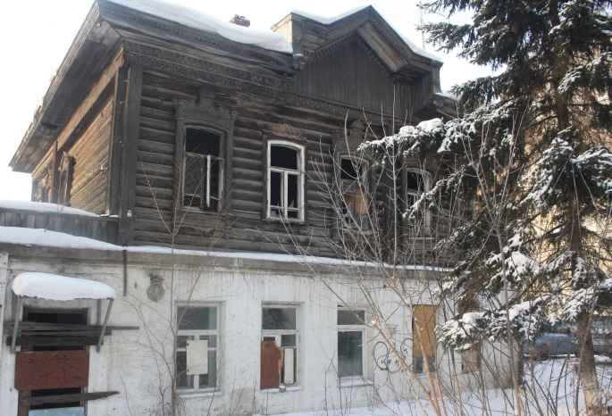 В Омске собирают деньги на проведение экспертизы в двух старинных зданиях