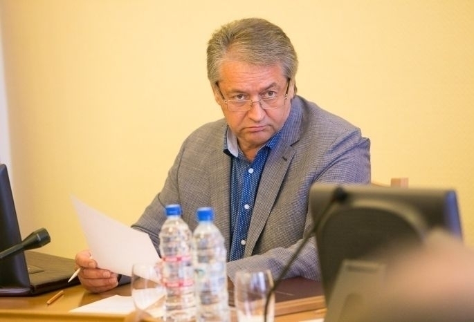 Глава омского облизбиркома Нестеренко прокомментировал слухи о своей отставке
