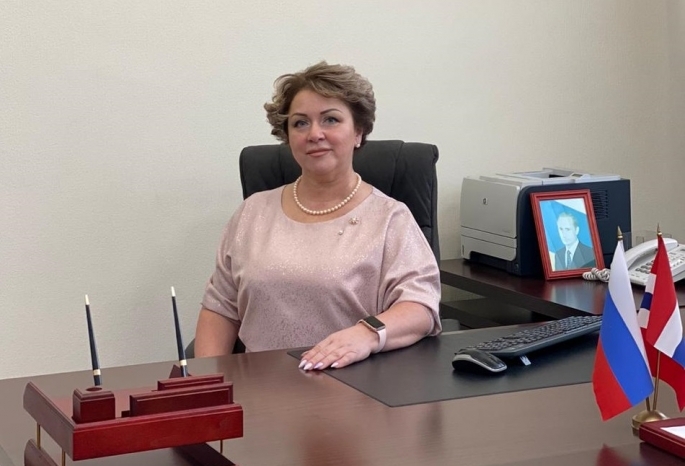 Глава омской РЭК Вичкуткина ушла в отставку после двух лет работы