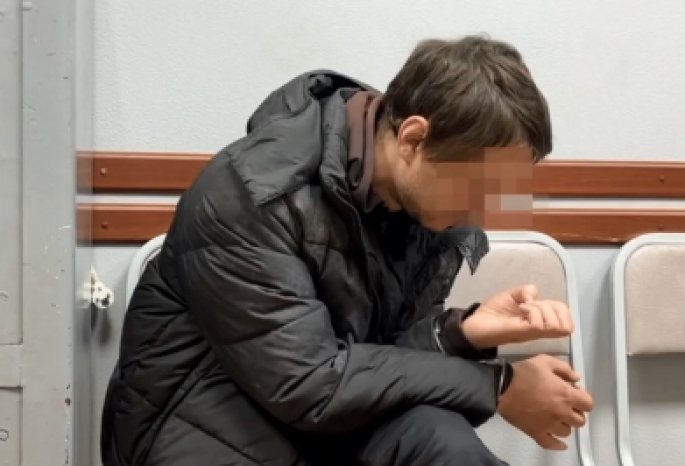 В Омске задержали подозреваемого в нападении на женщин в подъездах (видео)