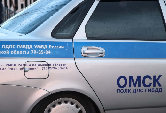 В Омске маршрутка сбила пешехода — личность пострадавшего пока не установлена