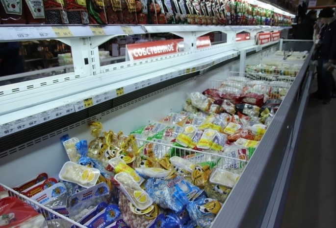 Минпромторг призвал россиян не реагировать на ажиотаж и не покупать продукты впрок из-за коронавируса