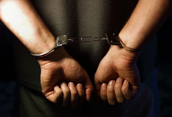 МВД запретило надевать наручники-кандалы на фигурантов экономических дел, женщин и детей