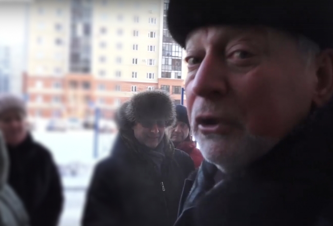 «По голове хотите получить?» - глава округа Омска Финашин перешел на грубость в разговоре с журналистами (видео)