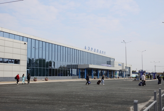 В омском аэропорту установят «говорящую» дверь - она может «выдавить» наружу подозрительных людей 