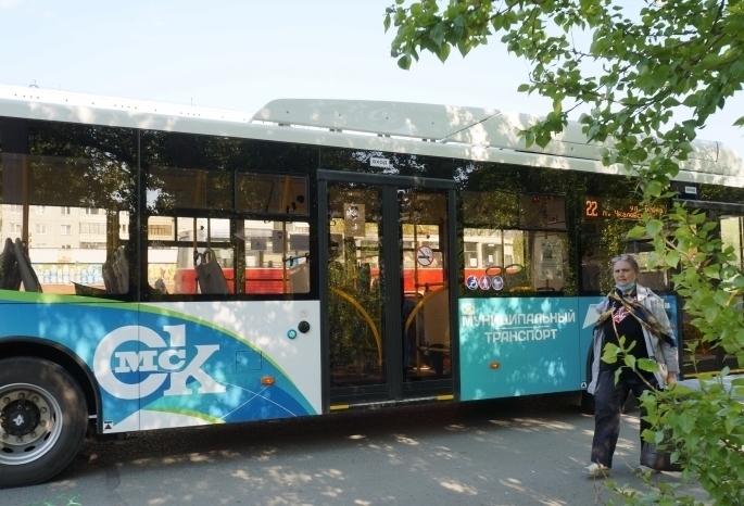 В Омске семь автобусных маршрутов временно изменят привычную схему движения