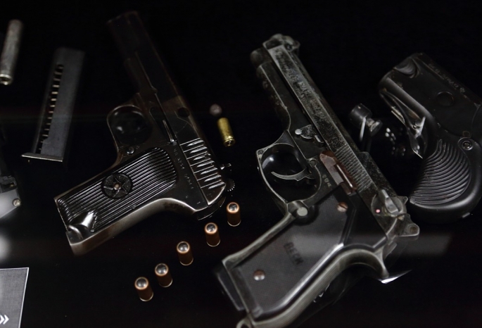 На омича завели шесть уголовных дел из-за его хобби, связанного с оружием 