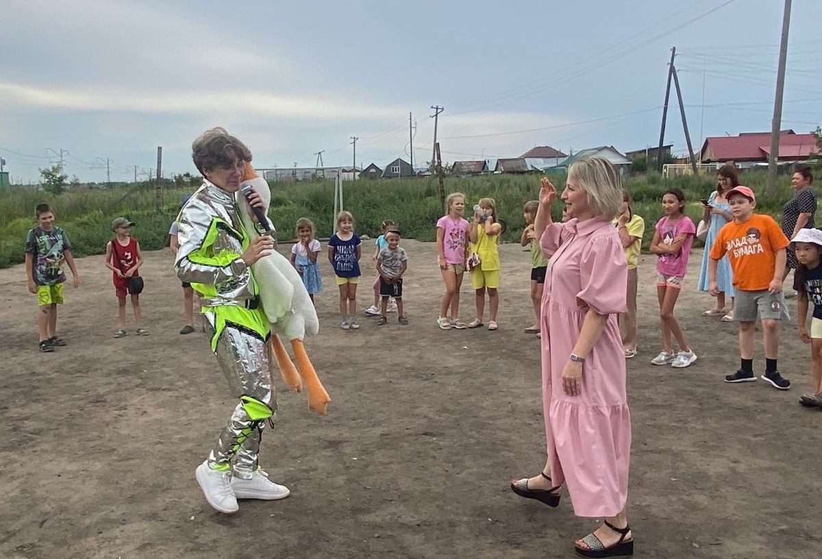 «Самое ценное, что у нас есть - счастье в глазах детей» - депутат Светлана Хиневич об организации праздника в окружном поселке 