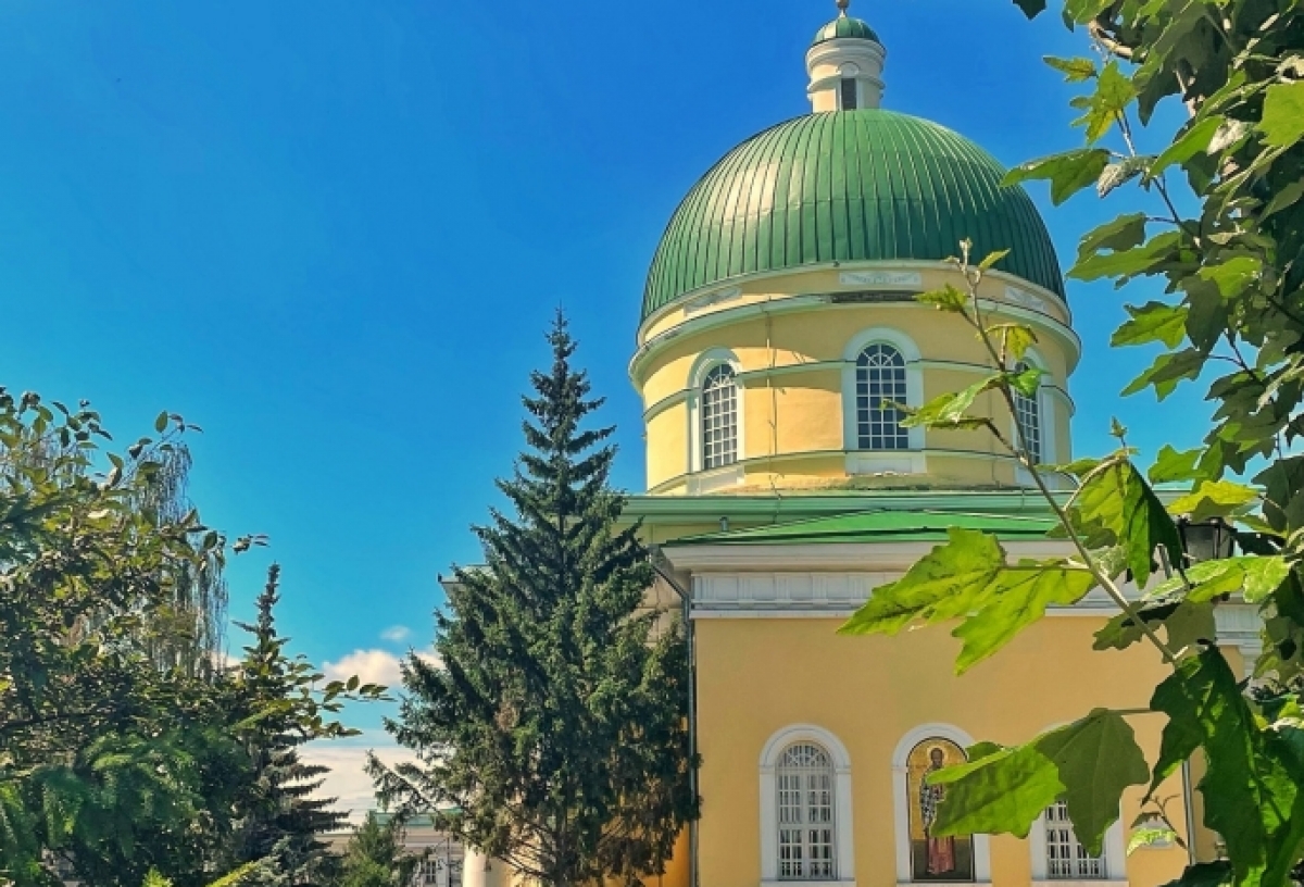 Омск Никольский собор осенью