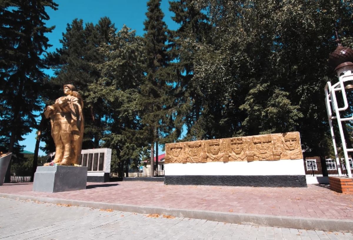 Центральная площадь и парк Тевризсксго района. Меняемся вместе