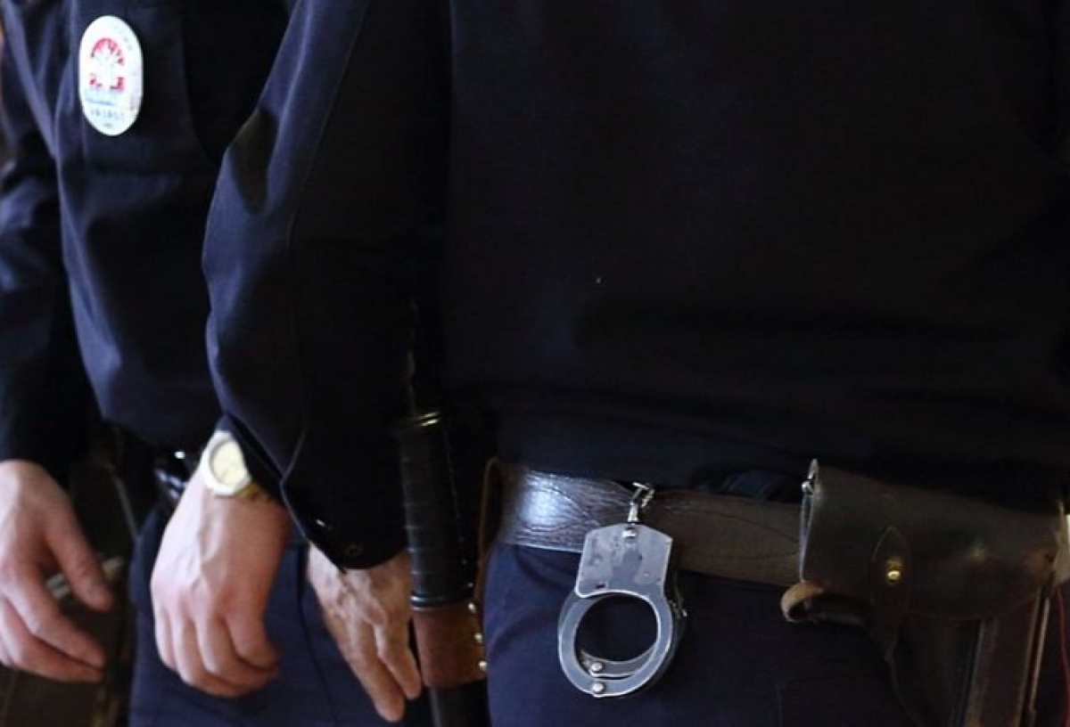 Омского полицейского отправили в колонию на 4 года: он «выбивал» признательные показания у задержанного