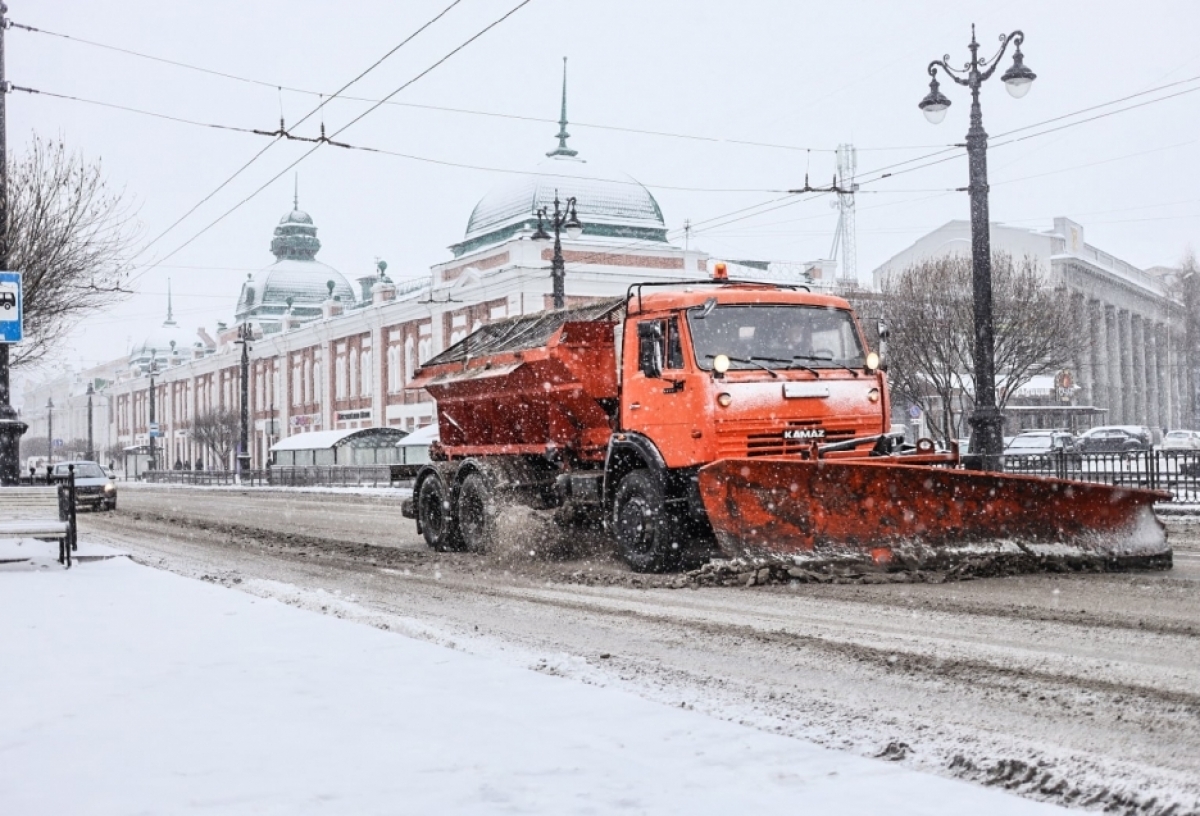 Омичам рассказали, какие улицы в ЦАО сегодня очистят от снега (список)