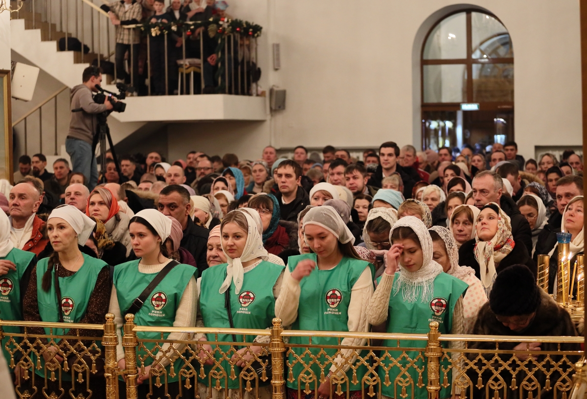 Первое Рождество в Омске: новый митрополит Дионисий совершил божественную литургию (фото)