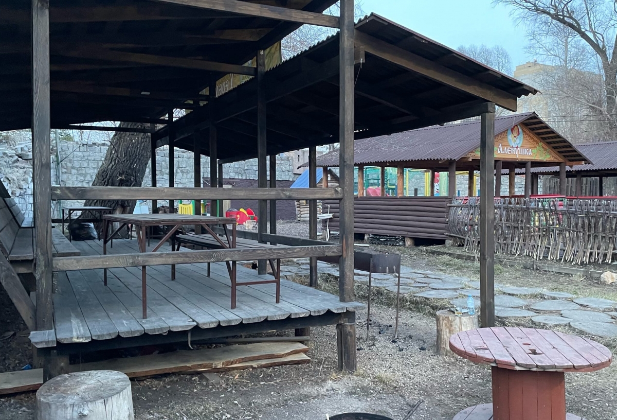 «Много хочется сказать, но не будем»: омский этно-парк «Ферма» на Зеленом острове объявил о вынужденном закрытии