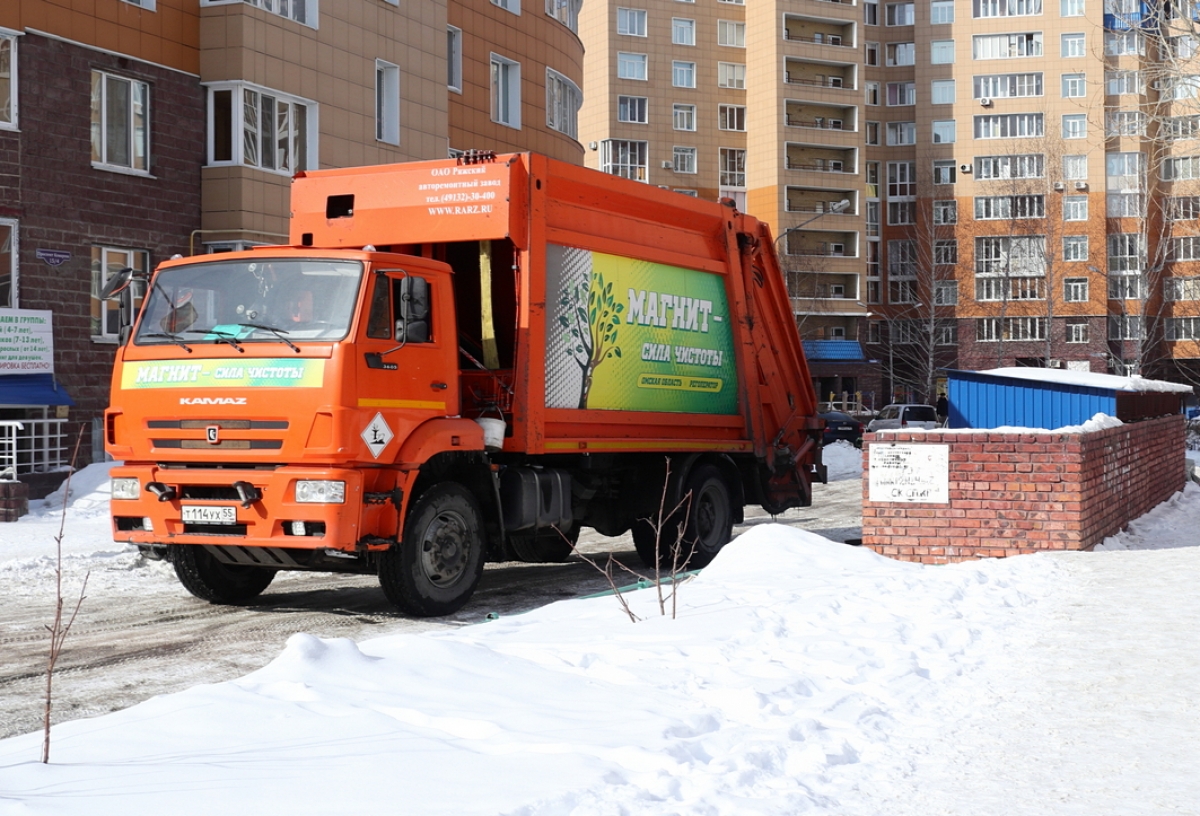 Омичка отсудила компенсацию у регоператора, который полгода ошибочно  взыскивал с нее плату за вывоз ТКО