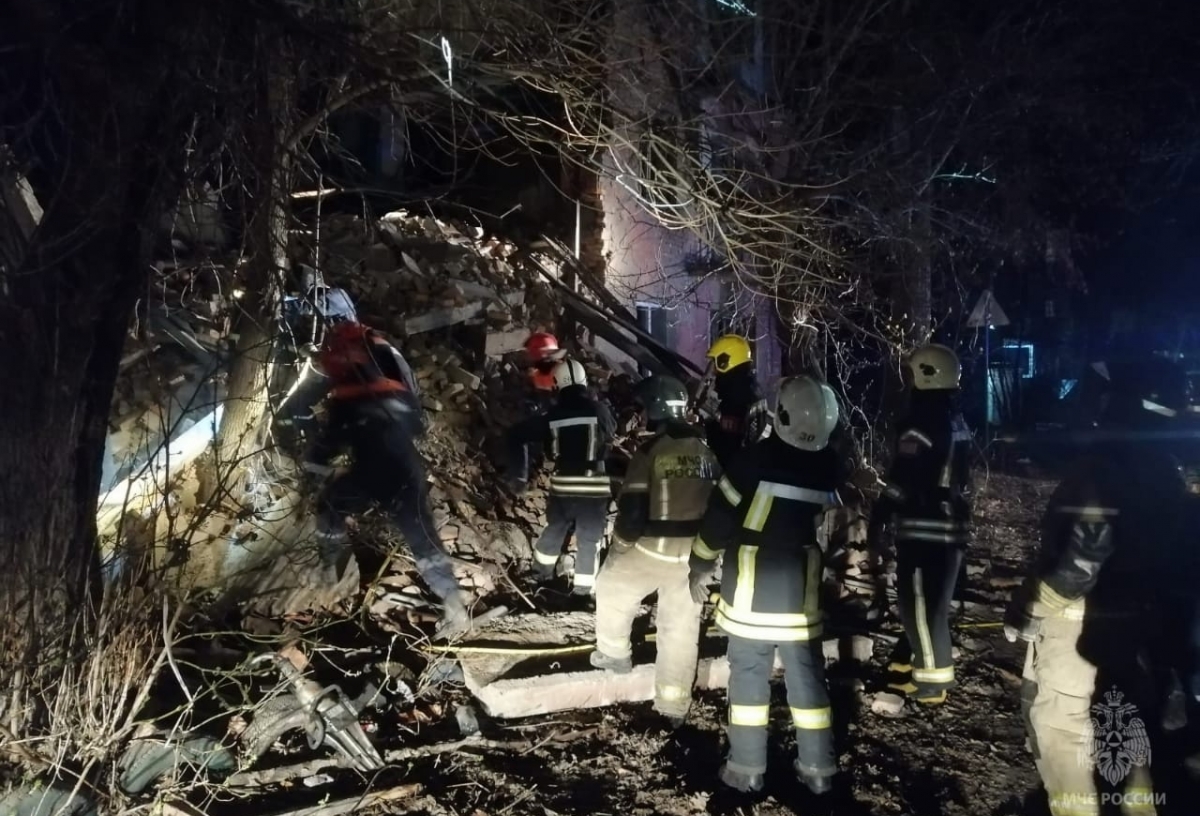 На Московке в Омске разрушился расселенный дом