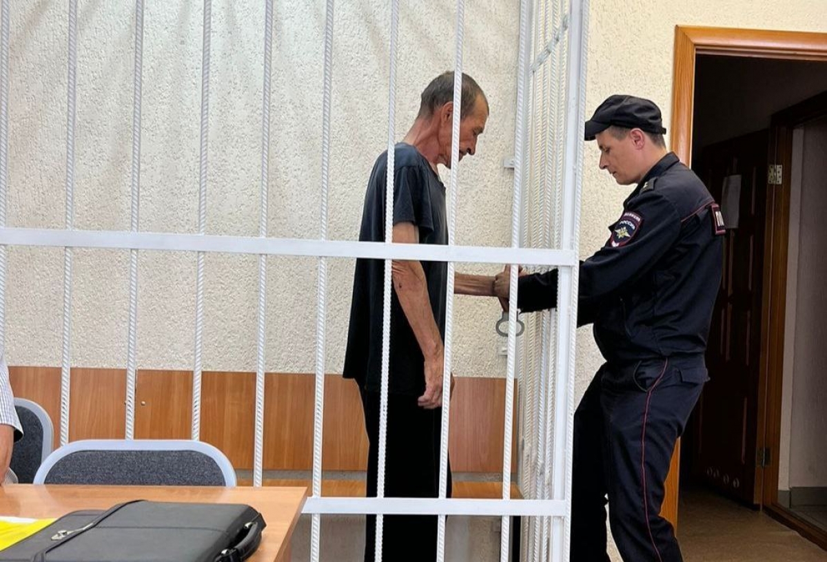 Омскому сельчанину, который жестоко убил свою пожилую учительницу, грозит пожизненное заключение