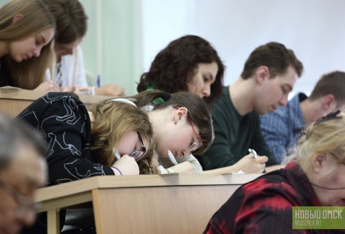 В Омске школьника незаконно удалили с ЕГЭ из-за калькулятора
