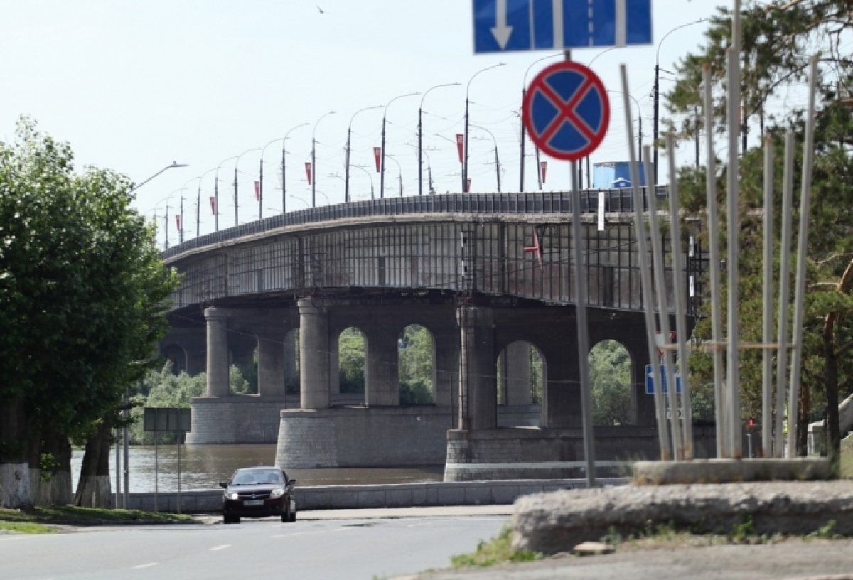 Власти рассказали, как будет организовано движение на подъездах к  Ленинградскому мосту после 12 июня | 11.06.2024 | Омск - БезФормата