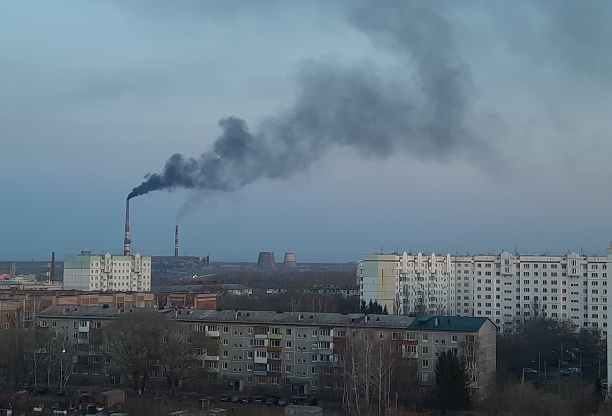 Сероводород – в ЦАО, пыль – в КАО, диоксид азота - в САО: в УГМС рассказали, чем омичи дышали в мае