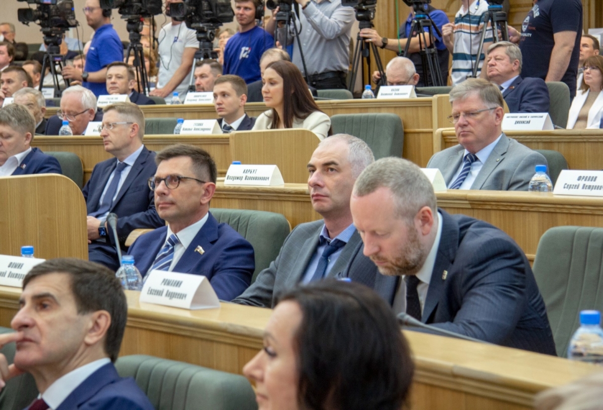 «Обозначен устойчивый курс развития региона»: Игорь Антропенко об отчете губернатора Омской области