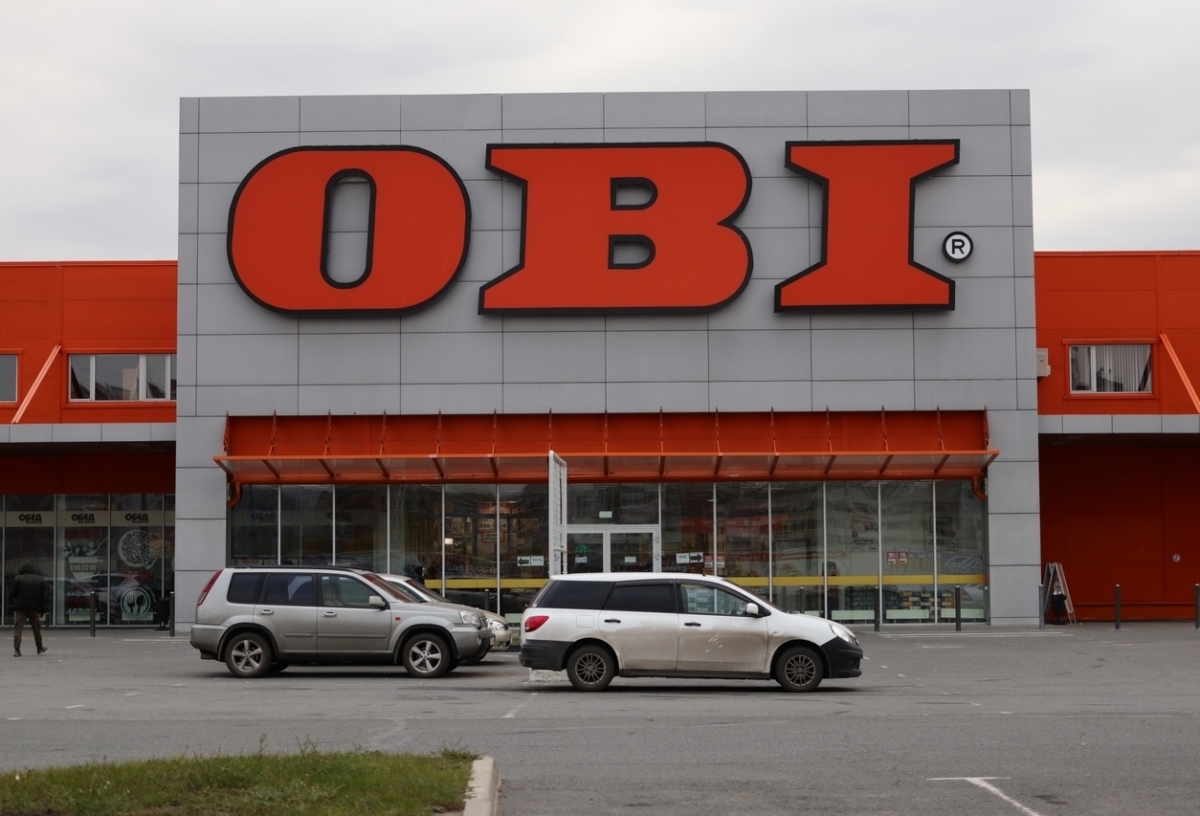 В Омске снова выставили на продажу здание бывшего гипермаркета OBI 