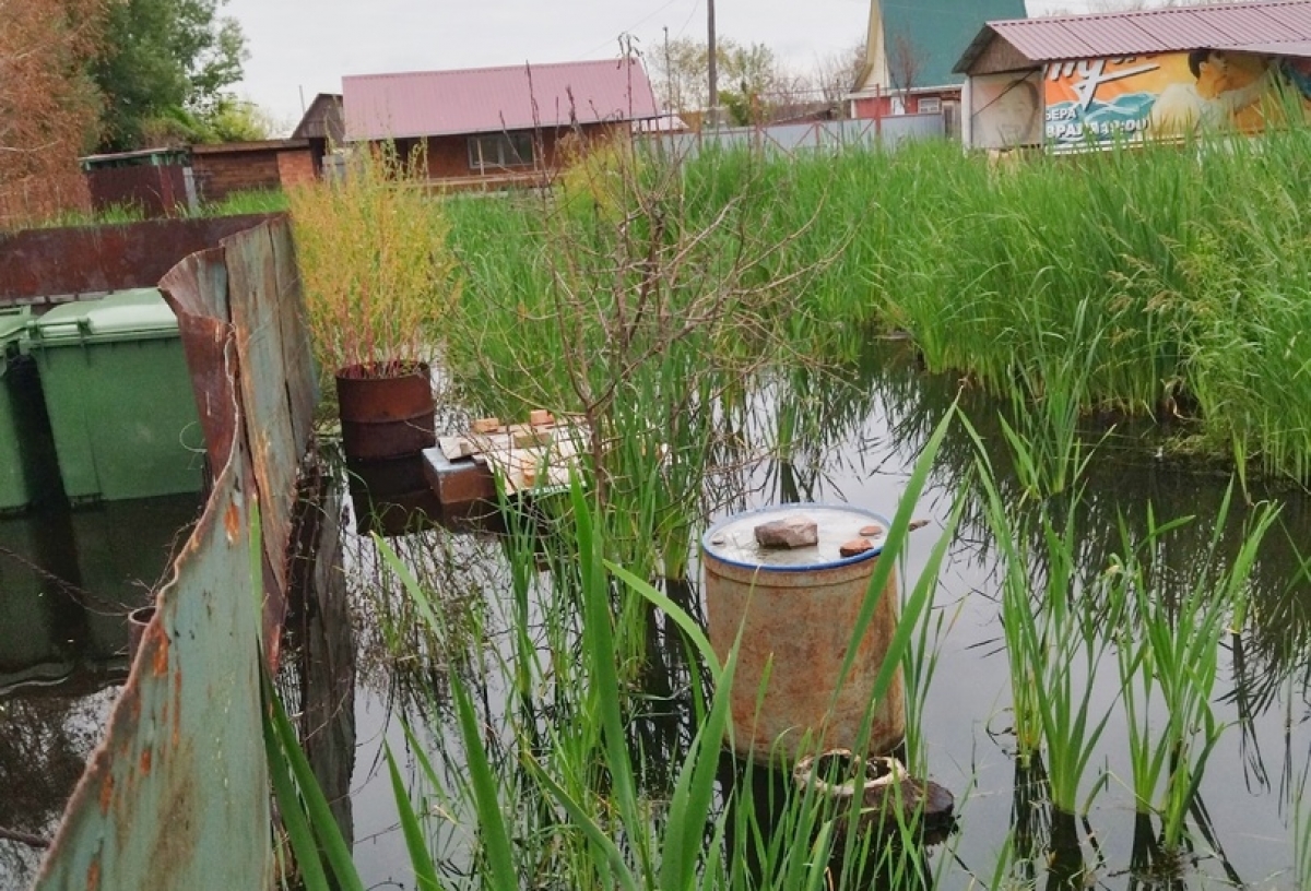 В омской ТГК-11 заявили, что пока не получили разрешение на откачку воды с затопленных участков в Осташково