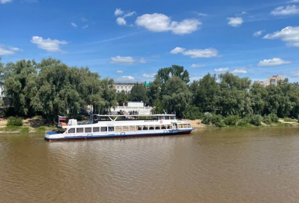 Омский водный транспорт за три месяца перевез более 12 тысяч пассажиров