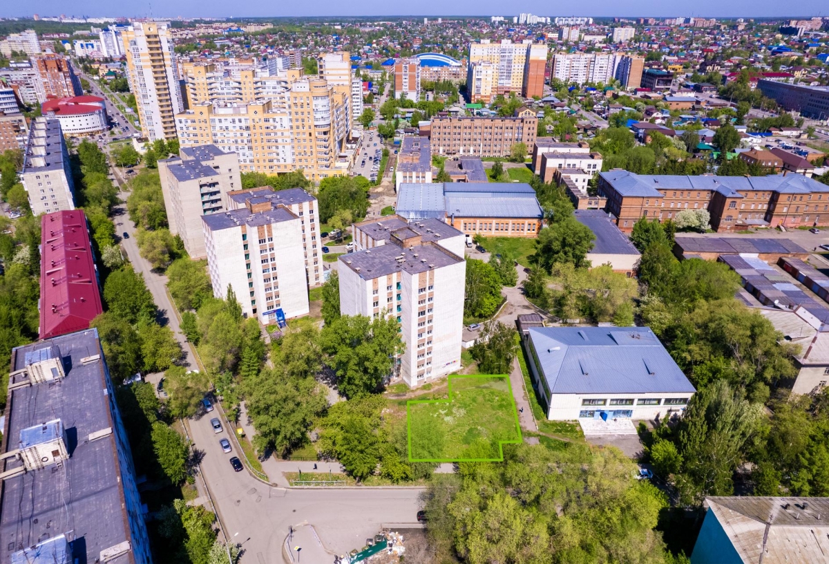 В центре Омска выставили на торги участок под точечную застройку  