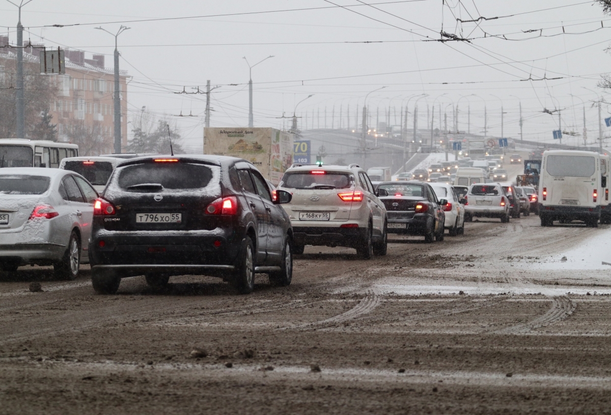 К вечеру пятницы пробки в Омске достигли 10 баллов