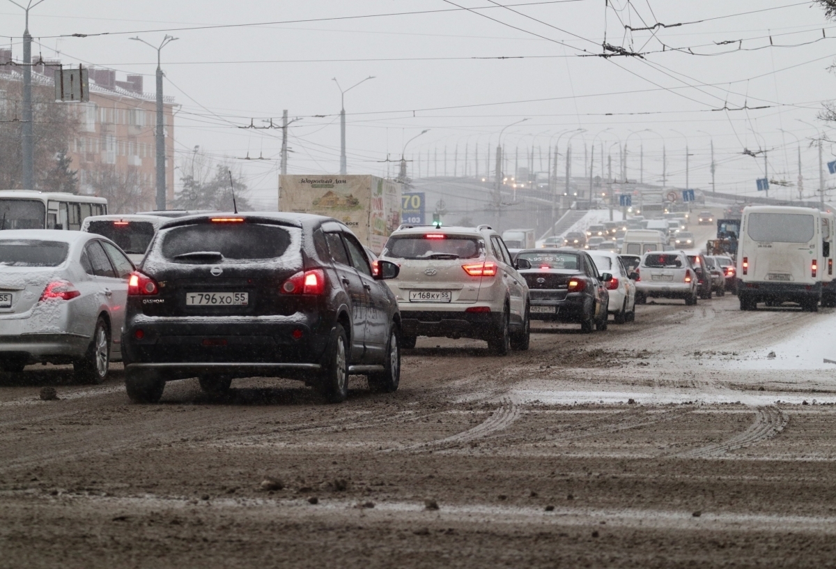 Омских водителей предупредили о непогоде