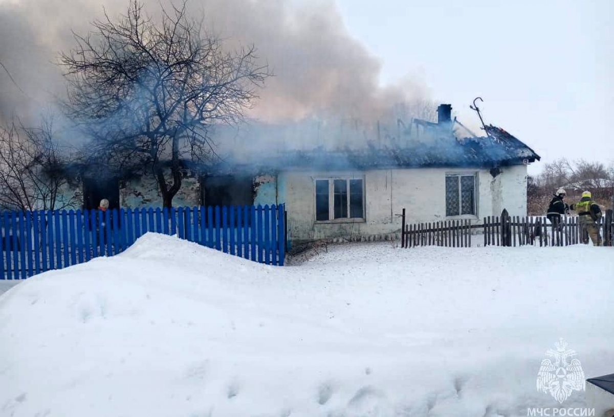 На пожаре в Омской области погиб 6-летний ребенок