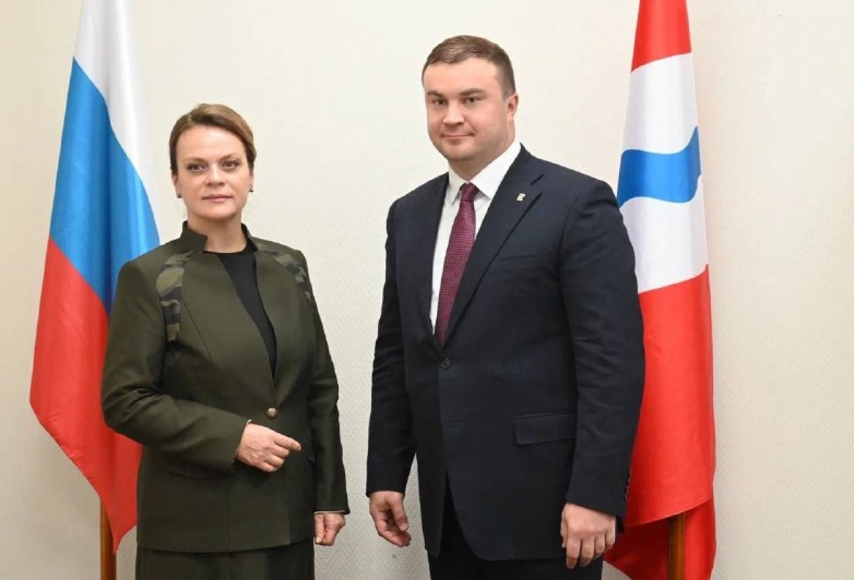 Анна Цивилёва и Виталий Хоценко обсудили рабочие вопросы