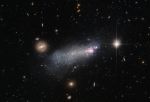 NASA опубликовало снимок уникальной галактики умирающих звезд
