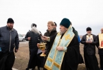 «Если молиться с горящим сердцем, нас услышат» - омский митрополит Владимир провел автомобильный крестный ход против коронавируса 