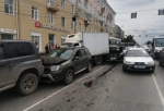 В массовой аварии в центре Омска пострадала девушка
